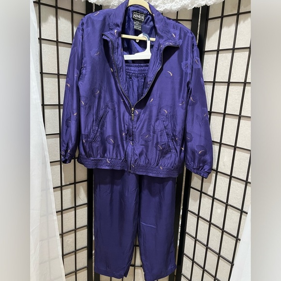 Vintage Purple Track Suit ABVIEN, SILK WITH GOLD METALLIC PRINT, SIZE LARGE: - Picture 4 of 9